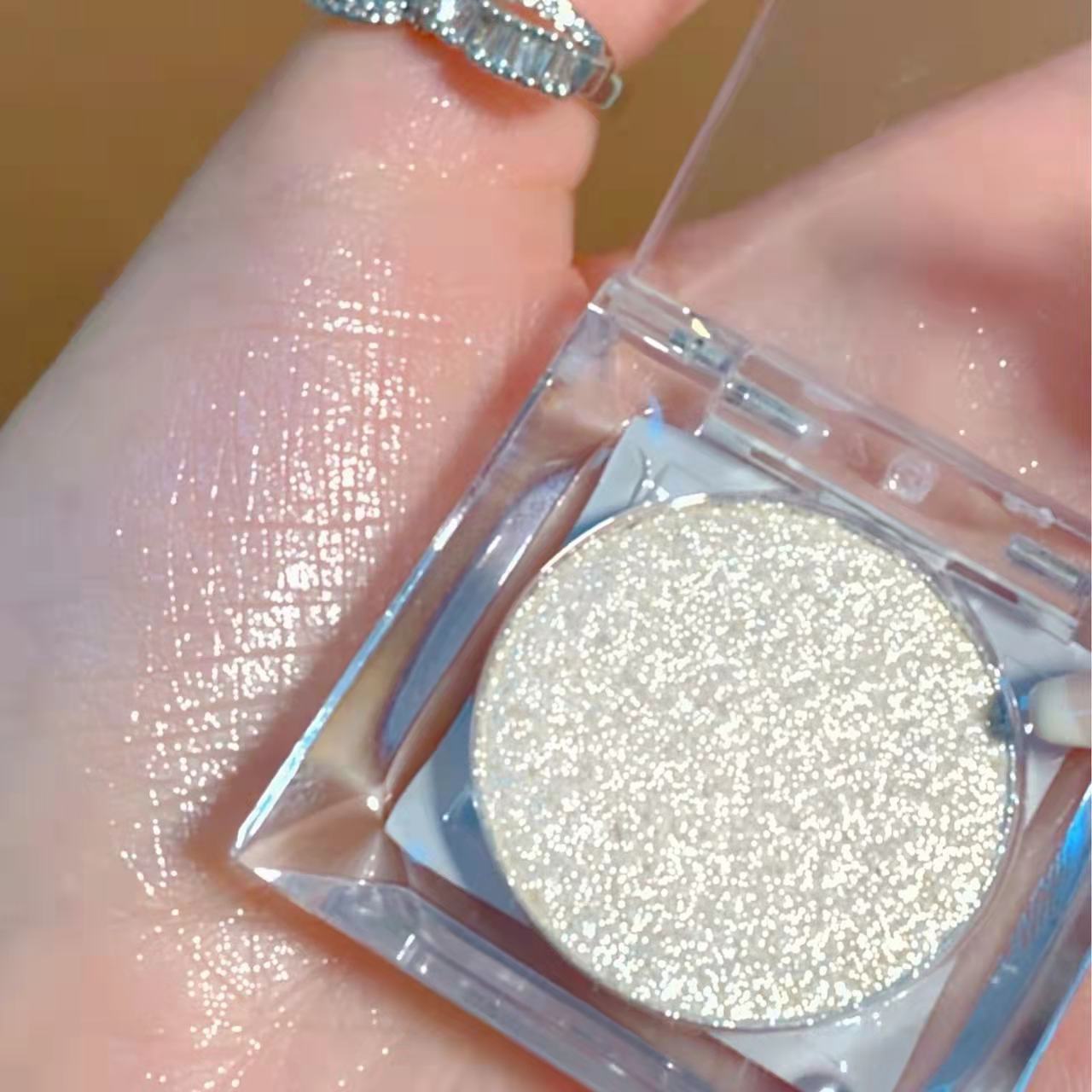 Glitter Brighten Eyeshadow - BeautyAddictsClub